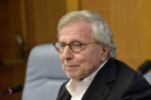 ROMA (ITALPRESS) - E' morto all'eta' di 87 anni Carlo Flamigli, il ginecologo padre della...