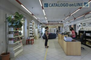 ROMA (ITALPRESS) - "La Conferenza delle Regioni ha aggiornato le Linee guida per la riapertura delle...