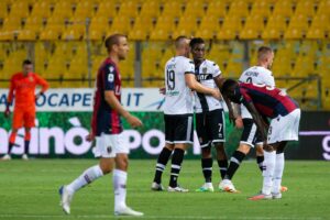 ROMA (ITALPRESS) - Vittoria esterna dell'Udinese in casa della Samp, pari in extremis del Parma con...