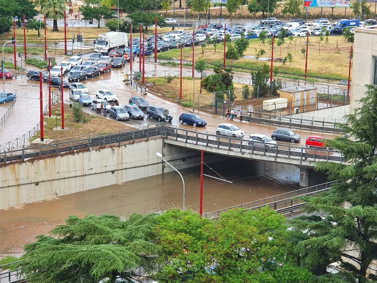 Bomba d’acqua su Palermo, due morti