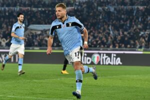 ROMA (ITALPRESS) - La Lazio torna alla vittoria battendo il Cagliari 2-1 nella 35^ giornata di Serie...