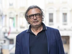 LAMPEDUSA (AGRIGENTO) (ITALPRESS) - "La situazione oramai e' ingestibile. L'hotspot non e' piu' in...