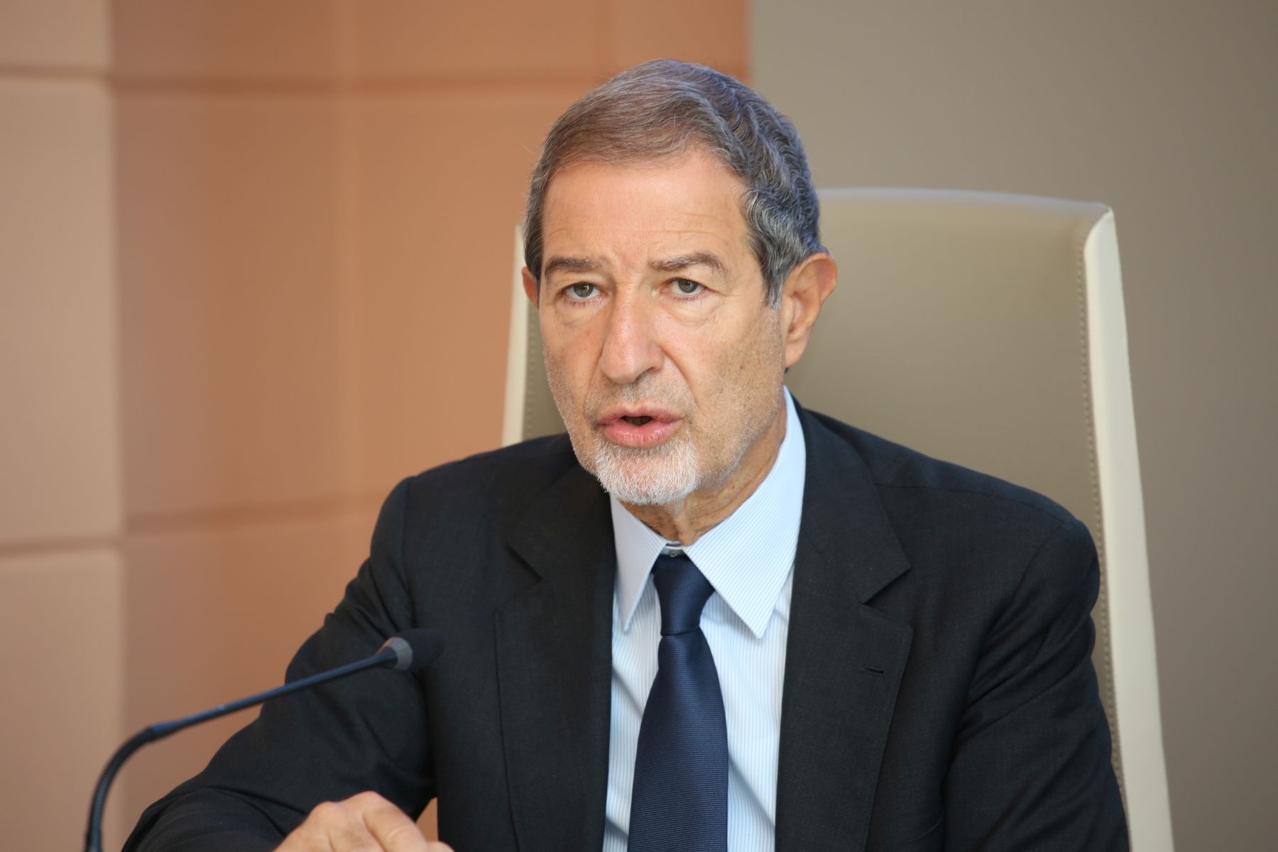 Coronavirus Sicilia, la nuova ordinanza di Musumeci introduce più rigore