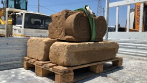 Ritrovato un capitello ionico a Gela. Eccezionale ritrovamento di un capitello ionico di grandi...