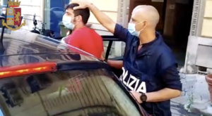 Aggressione a sfondo razziale a Palermo. La Polizia di Stato ha eseguito questa notte la misura...