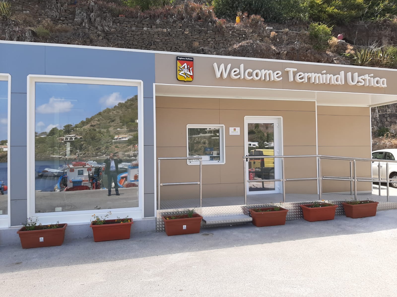 Ustica, inaugurata la stazione marittima realizzata dalla Regione