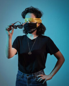 Co-stretti a un metro. Sono dodici, sono piccoli artigiani e imprenditori palermitani, sono creativi...