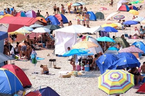 Controlli anti-covid nei litorali palermitani: ancora tendopoli a Barcarello