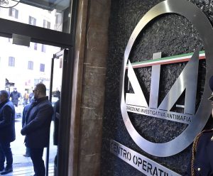 La Dia ha confiscato il patrimonio di due imprenditori originari di Castelvetrano Marco Giovanni...