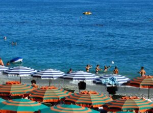 ROMA (ITALPRESS) - Una spesa media di 1.022 euro a famiglia, circa 680 euro a persona, "per le...