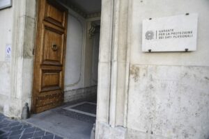 ROMA (ITALPRESS) - In relazione alla vicenda del bonus Covid chiesto da alcuni deputati, il Garante...