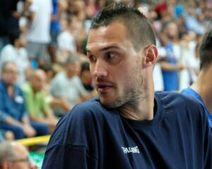ORLANDO (STATI UNITI) (ITALPRESS) - La notte Nba regala una vittoria in rimonta a Danilo Gallinari...