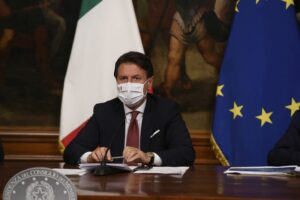 ROMA (ITALPRESS) - Il presidente del Consiglio Conte e i ministri Bonafede, Di Maio, Gualtieri...