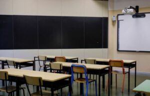 ROMA (ITALPRESS) - "Dobbiamo mettere sotto controllo la curva epidemica che si è rialzata. Da noi si...