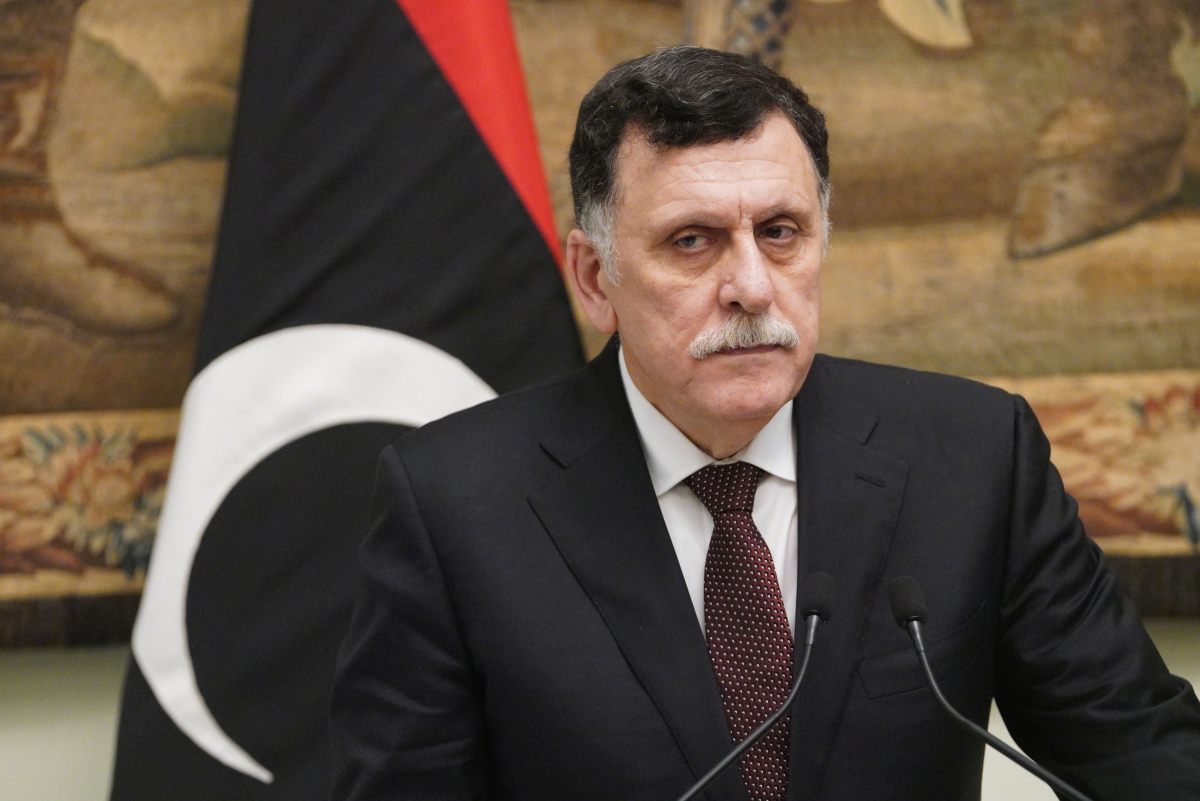 Libia, Al Sarraj annuncia cessate il fuoco e propone elezioni a marzo