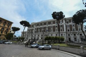 ROMA (ITALPRESS) - Il Governo ha impugnato l'ordinanza del presidente della Regione Siciliana Nello...
