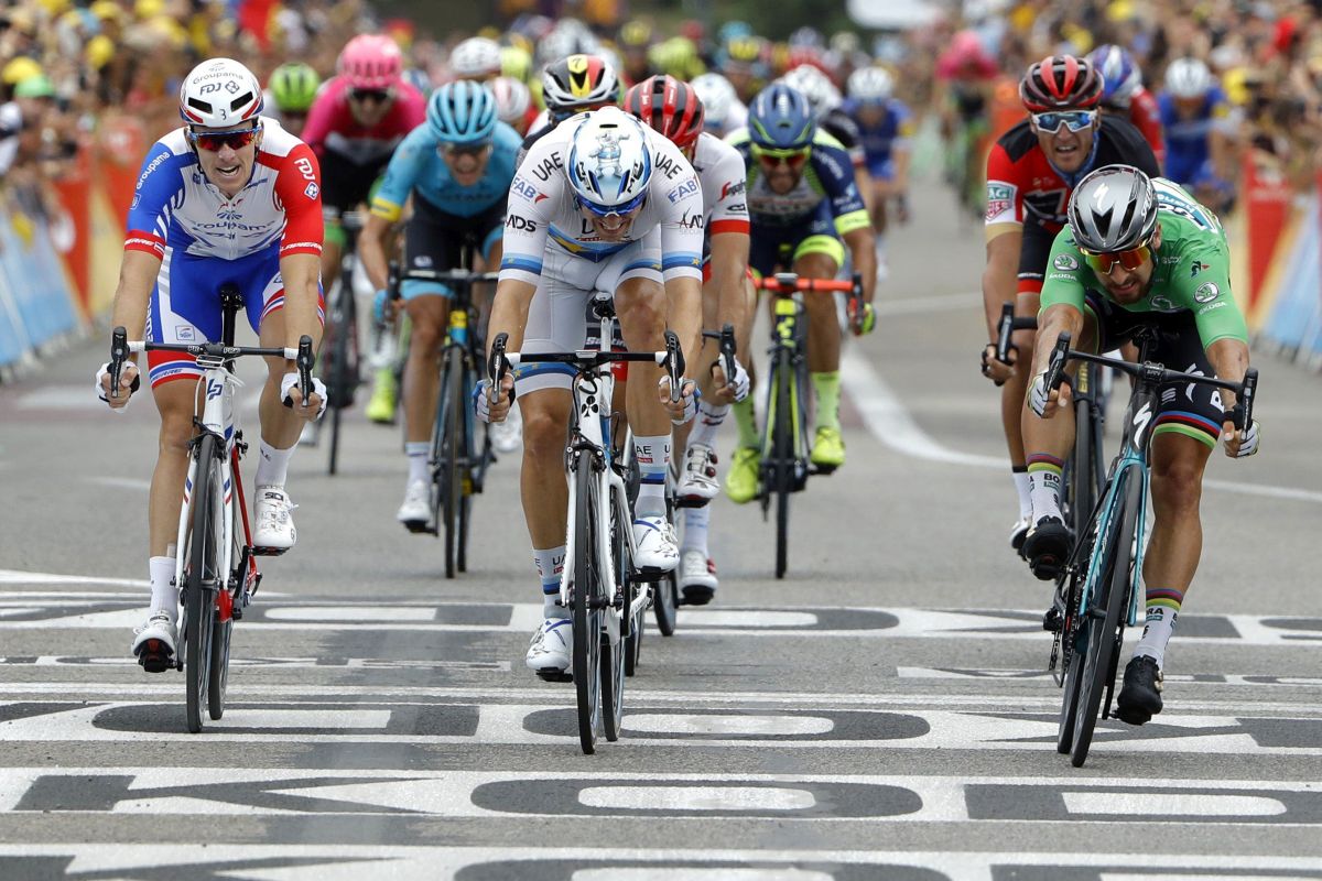 Al norvegese Kristoff prima tappa e maglia gialla al Tour2020