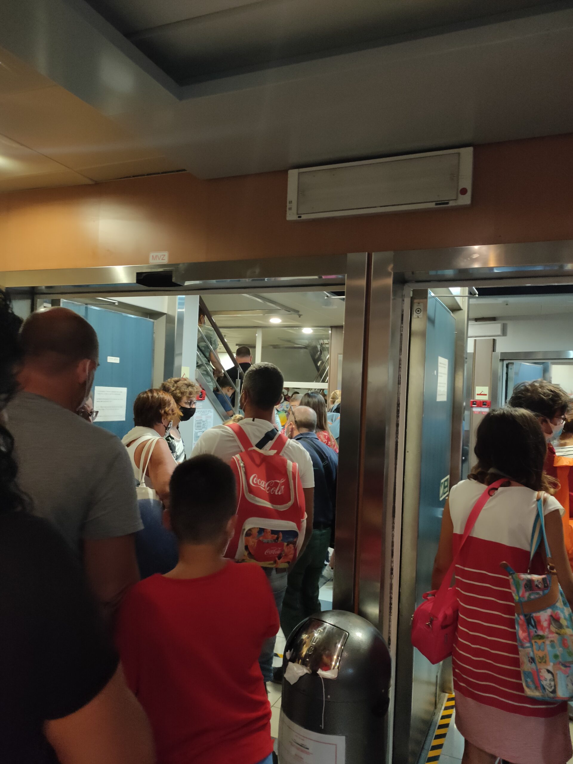 Misure anti-covid sulle navi, la denuncia di un lettore sulla tratta Palermo-Salerno