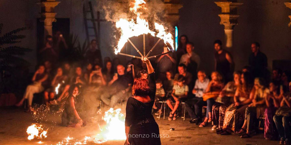 Spettacolo del fuoco e visite all’oratorio di Villa Filippina
