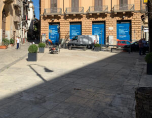 Piazzetta Due Palme Palermo. Sono partiti questa mattina gli interventi di decoro e pulizia di...