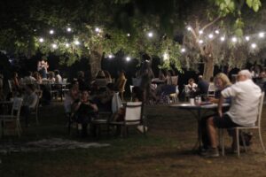 Le sere d'estate al parco di Villa Tasca. Il Parco di Villa Tasca apre le porte anche la sera con...