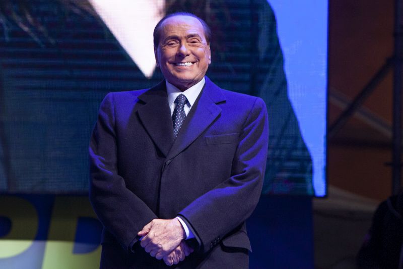 Berlusconi, quadro clinico in costante evoluzione favorevole
