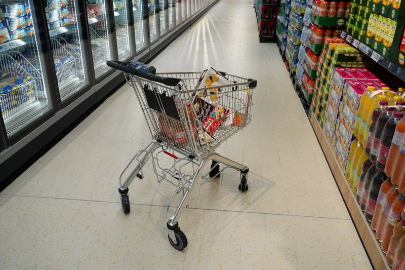 Inflazione si conferma negativa per quarto mese consecutivo