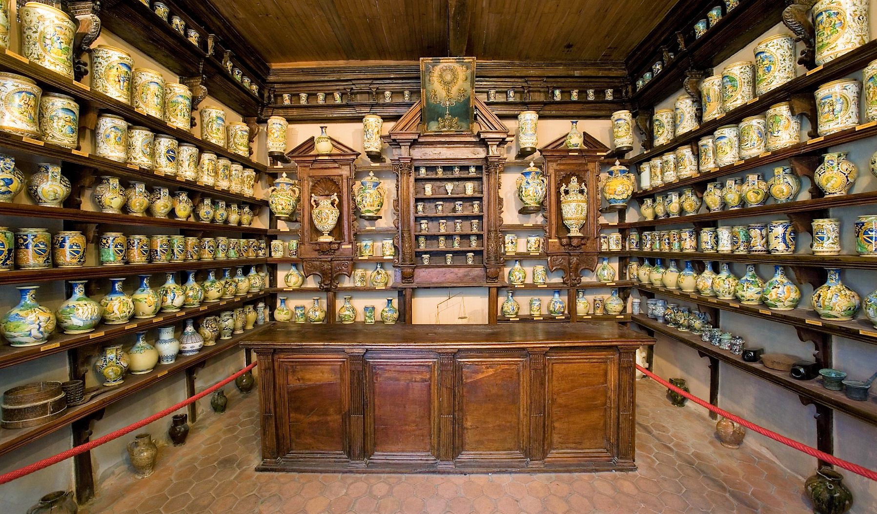 Il Tour dei Borghi, sabato 26 visite all’Antica Farmacia e al borgo di Roccavaldina