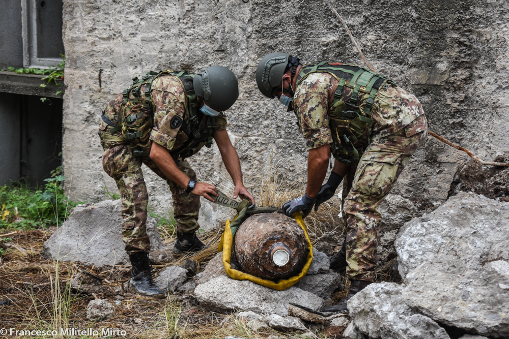 Palermo, bomba disinnescata: plauso della cittadinanza all’esercito FOTO/VIDEO