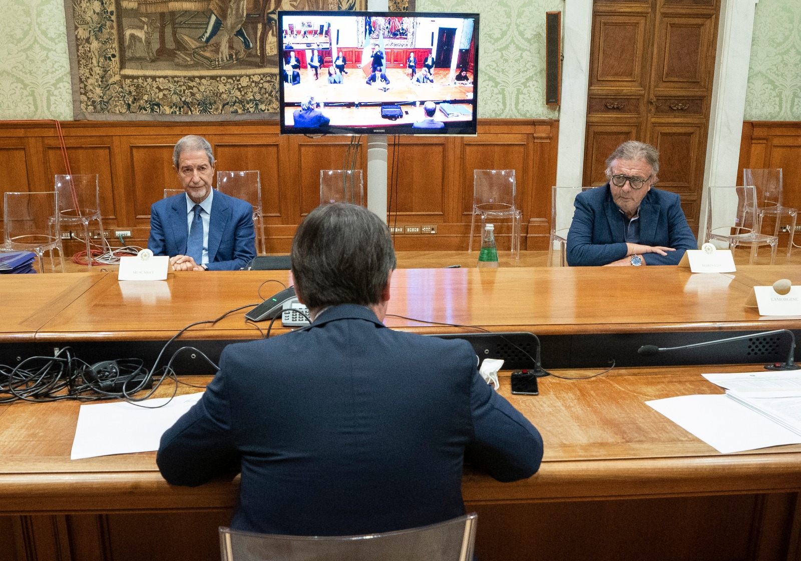 Conte incontra Musumeci e Martello, l’hotspot di Lampedusa sarà svuotato