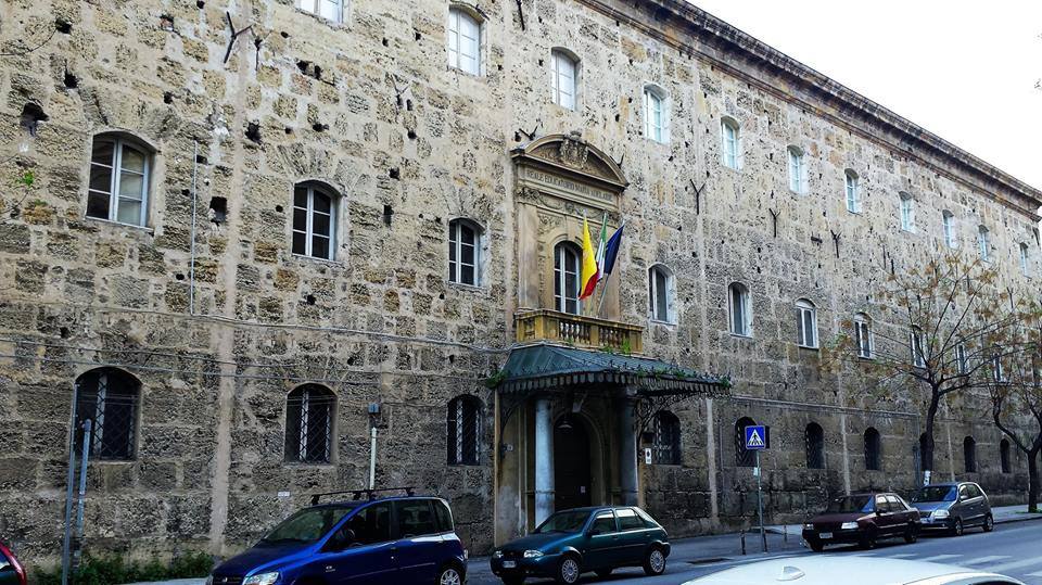 Un secondo alunno positivo, lezioni sospese al Maria Adelaide