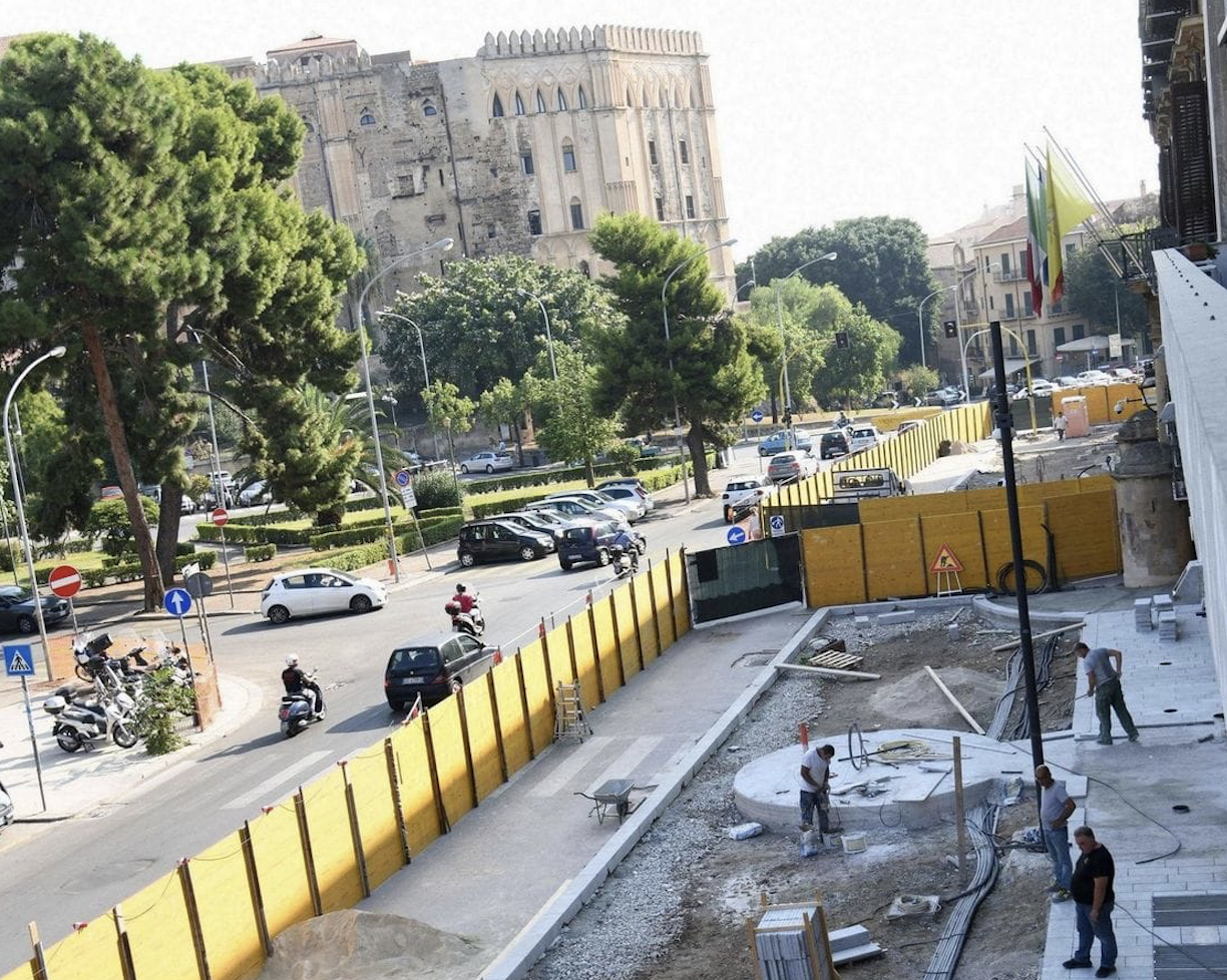 Palazzo Orleans, al giro di boa i lavori sulle aree esterne