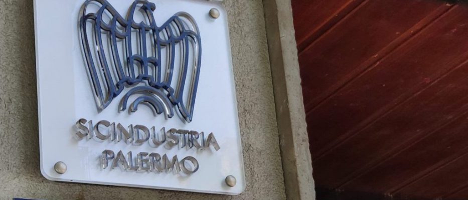 Sicindustria contro la Regione: “Troppi ritardi, fondi UE a rischio”