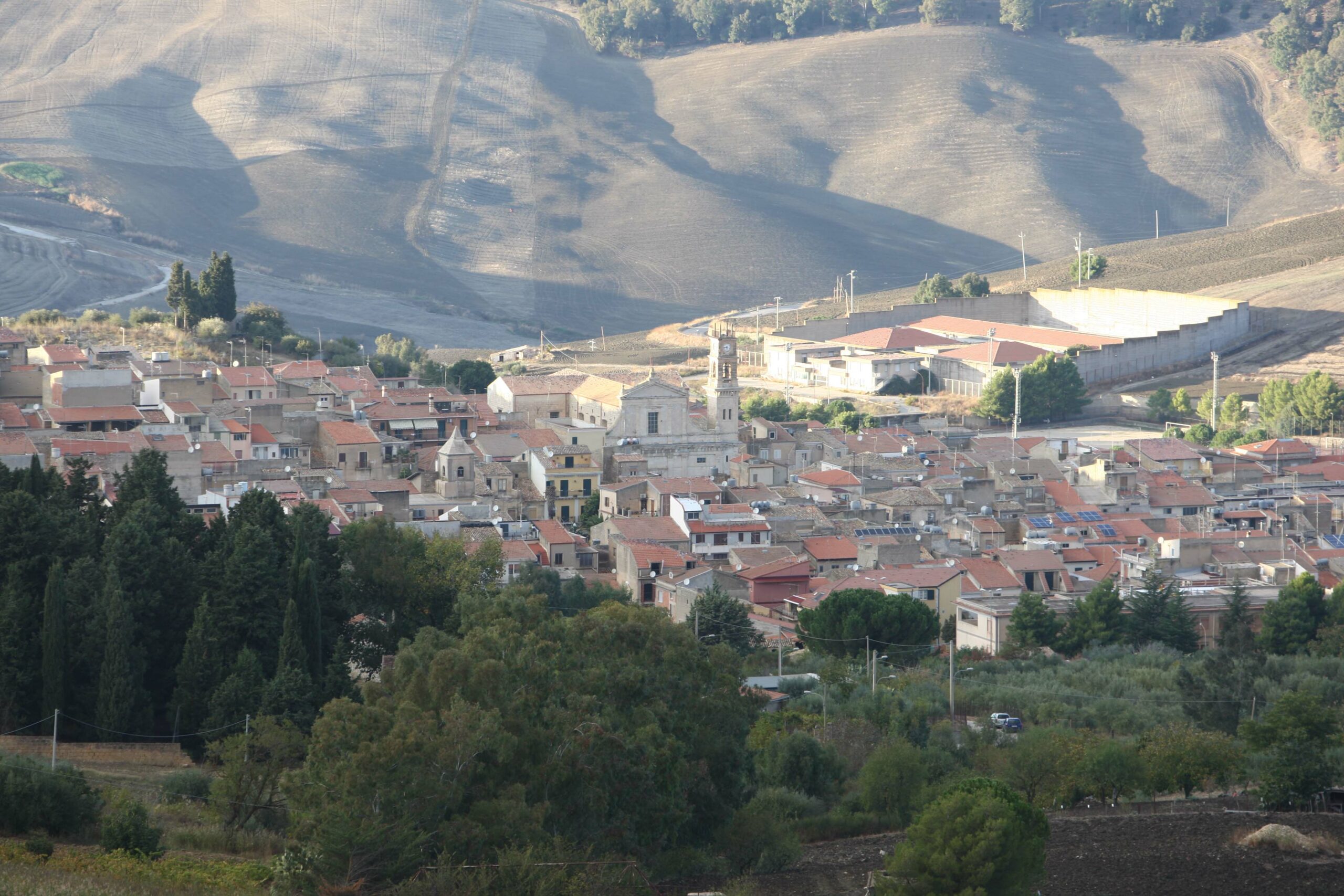 Un positivo al Comune di Villalba, in isolamento il sindaco e altri 50