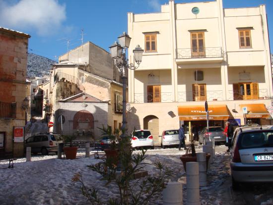 Scuole chiuse a Piana degli Albanesi, sindaco firma ordinanza