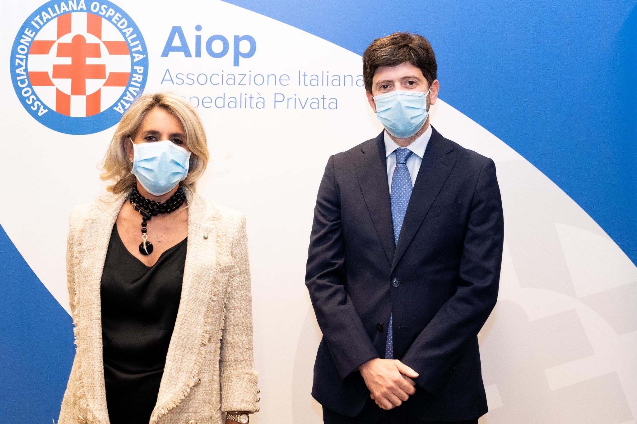 Sanità privata, Aiop ratifica la pre-intesa per il rinnovo dei contratti