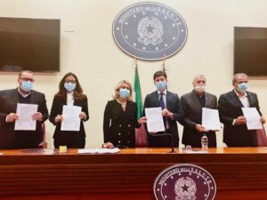 rinnovo contratto sanità privata