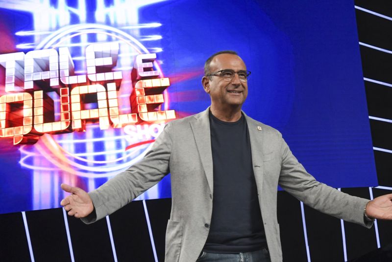 Carlo Conti positivo al Covid, condurrà “Tale e quale show” da casa