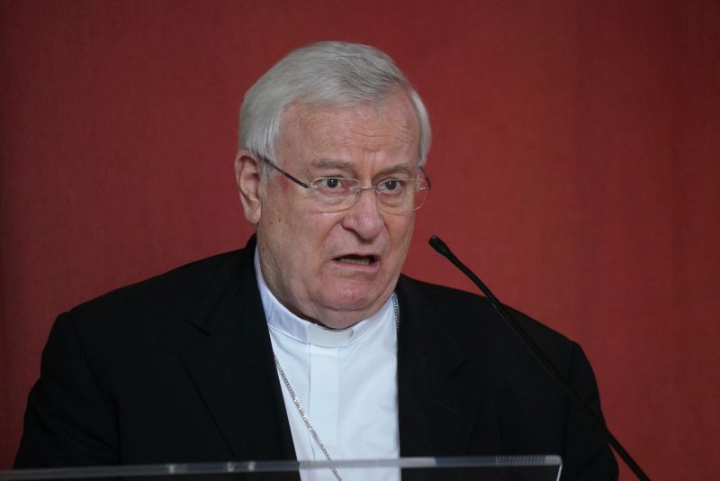 Coronavirus, presidente della Cei Bassetti trasferito in ospedale