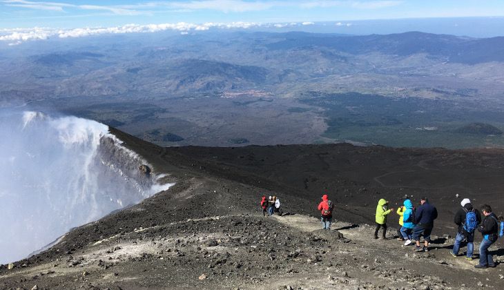 Escursioni pericolose sull’Etna, denunciate 14 guide
