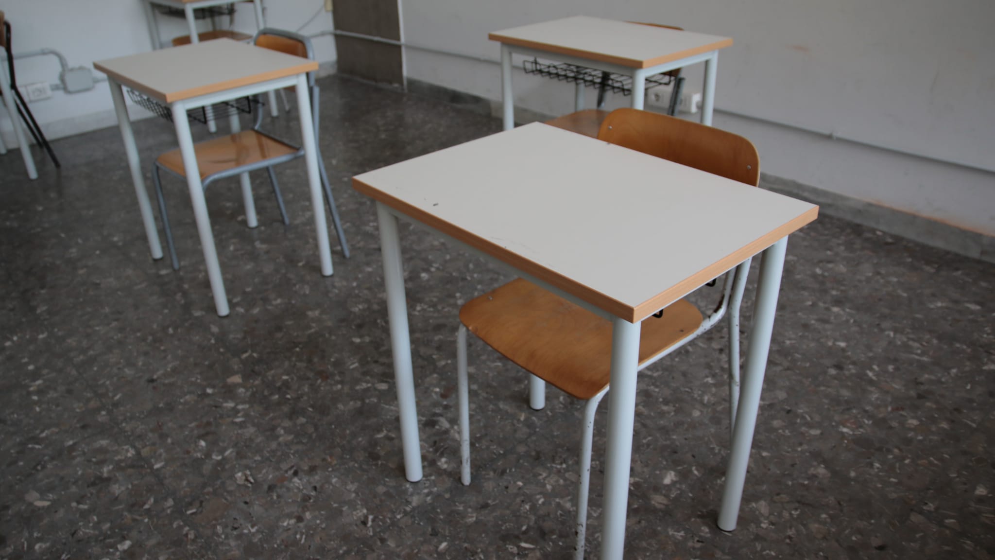 Consegnati banchi monoposto all’Istituto Fermi di Catania