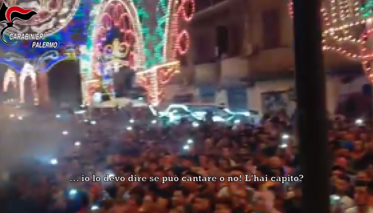 Le mani sulla festa della Patrona al Borgo: mafia reclutava cantanti