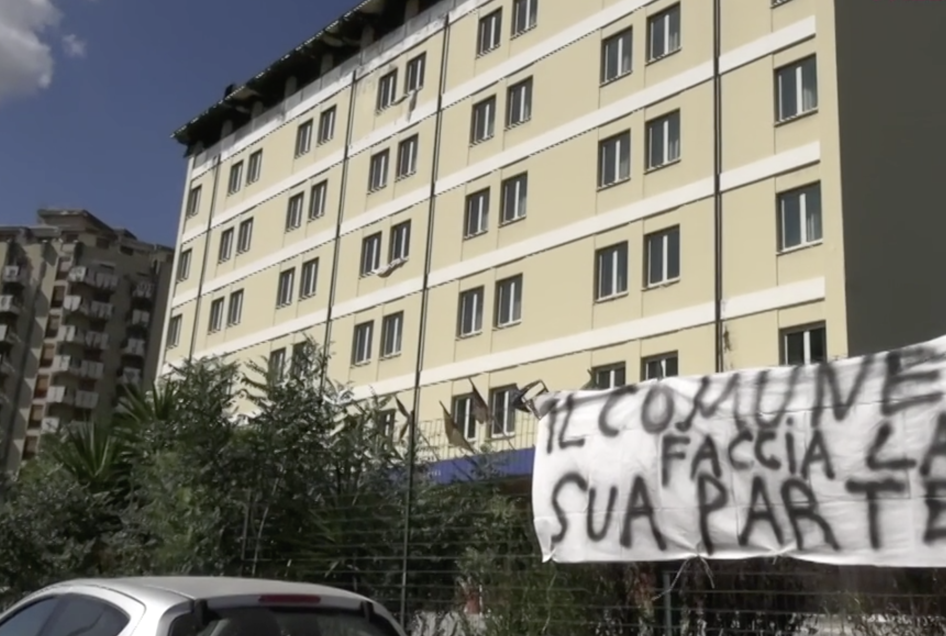 Ex Motel Agip Palermo, lavoratori a Orlando: “Licenziati in poche ore”