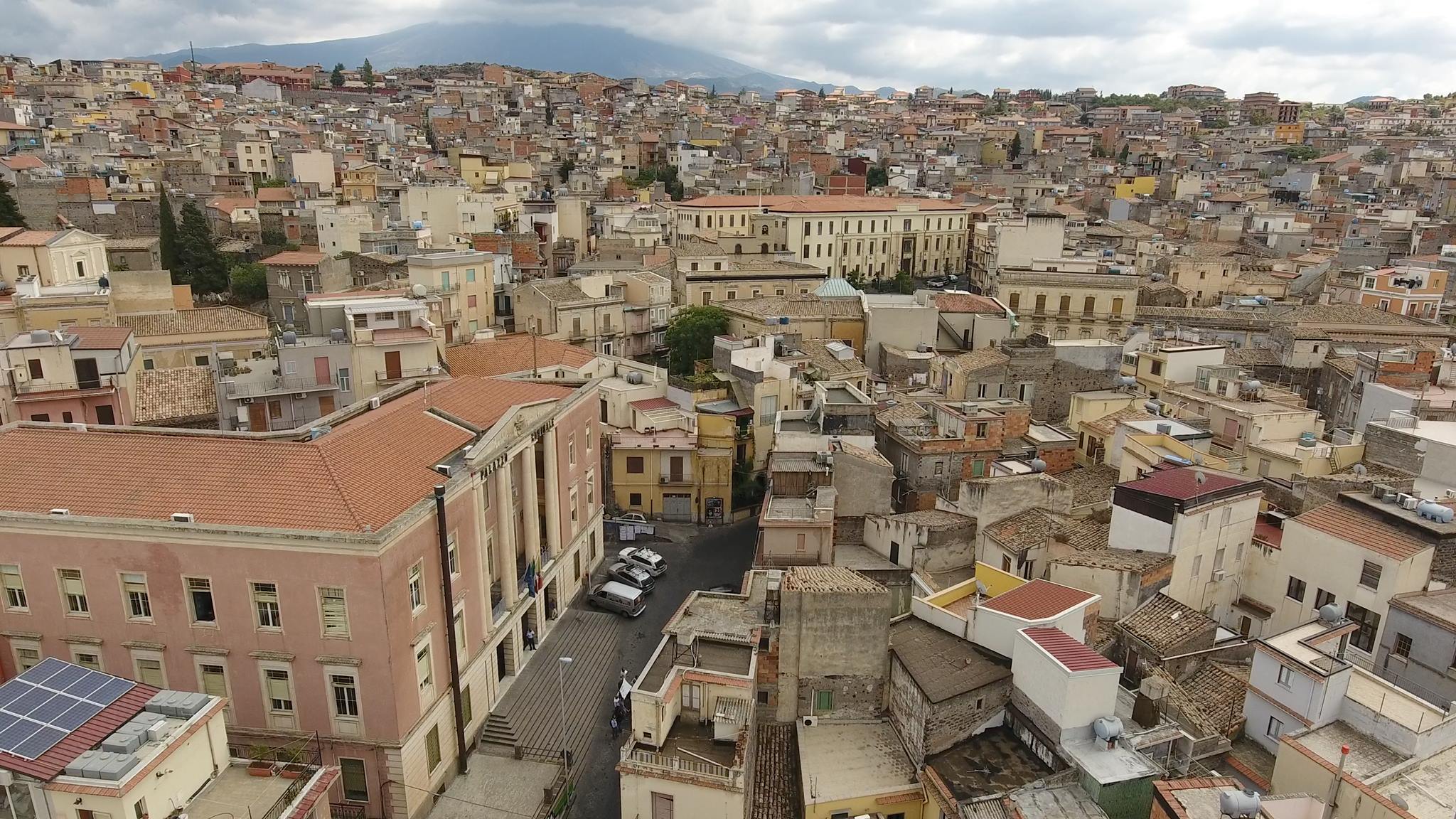 Covid a Bronte, paura per nove casi: 97 in isolamento