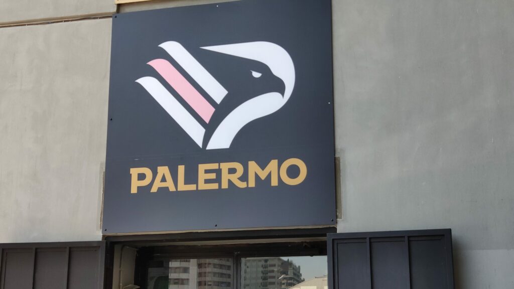 Palermo, 10 positivi: contro la Turris si gioca comunque alle 18,30