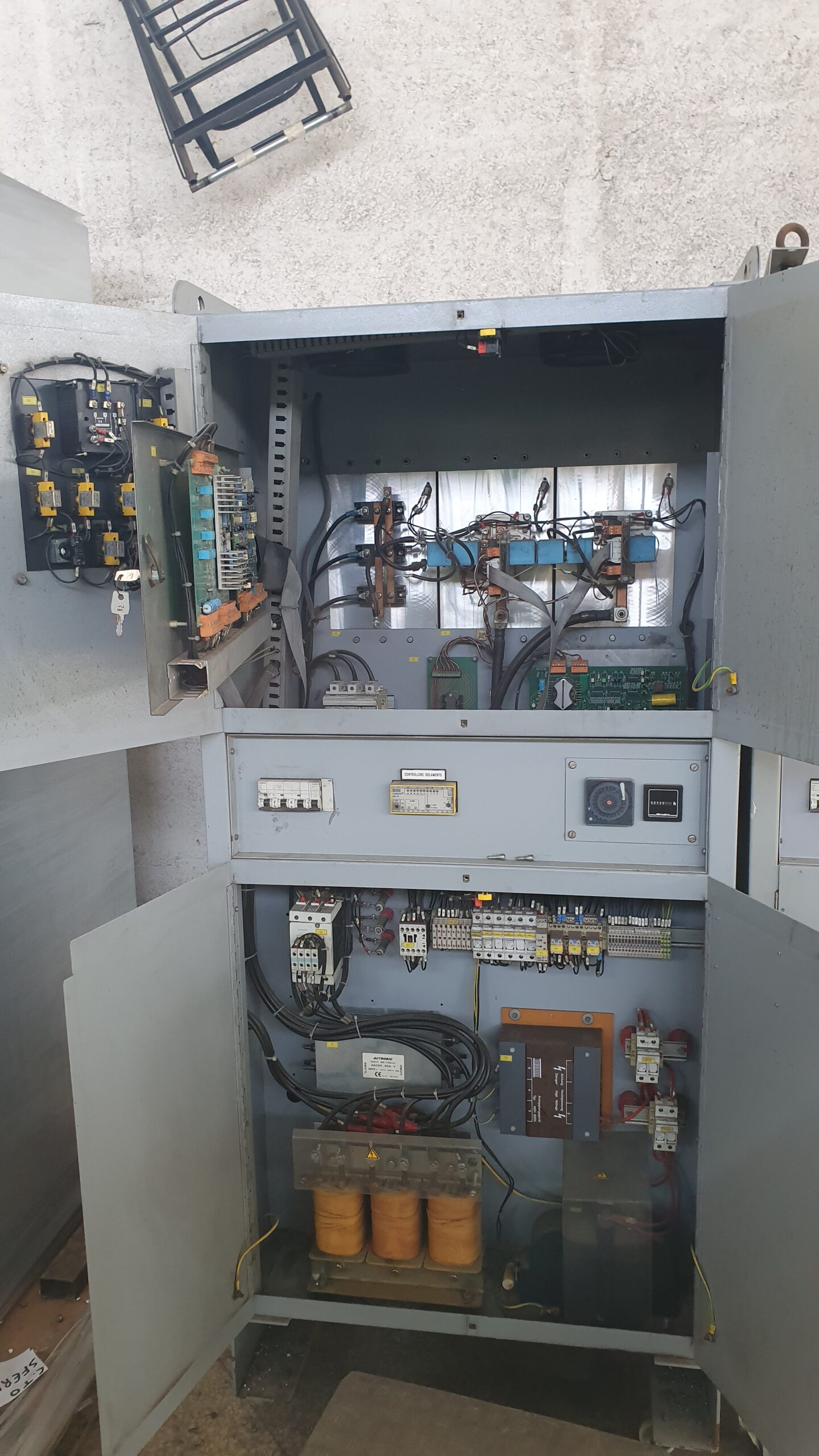 Palermo, furti di cavi della luce: al buio 19 lampioni