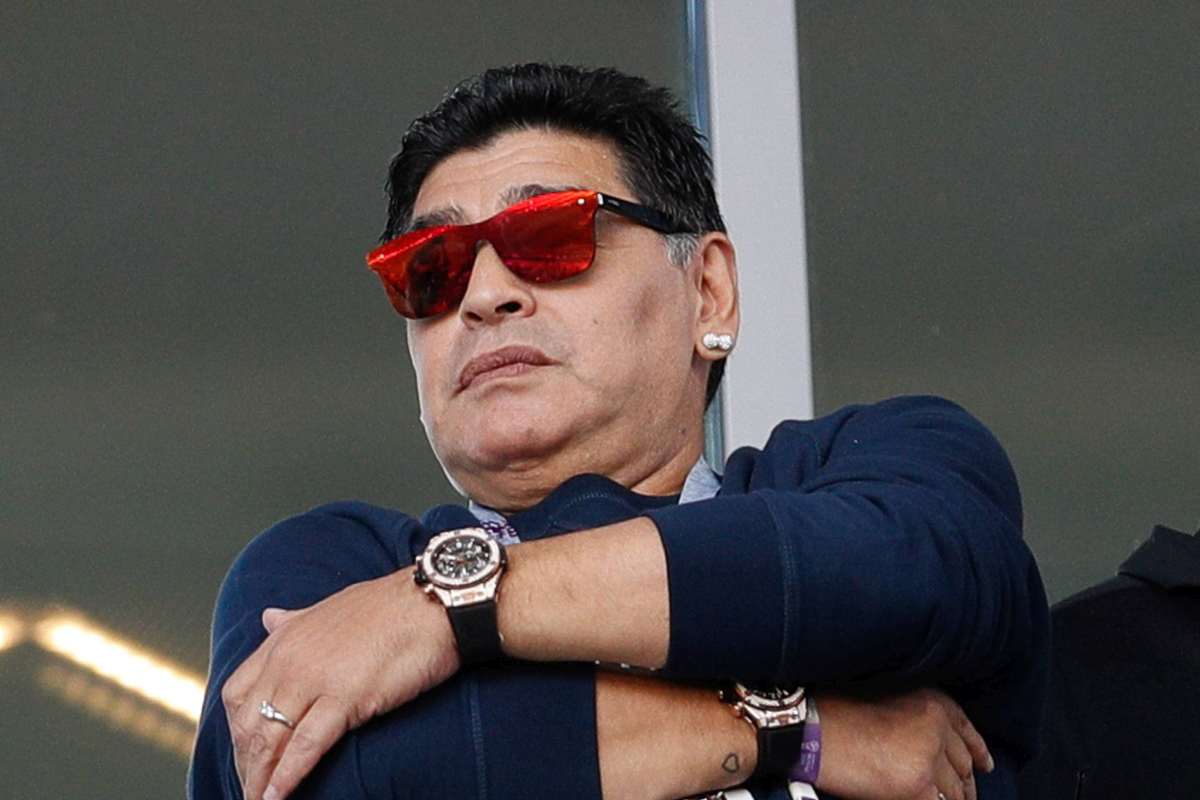 Maradona in ospedale, il medico “È triste, utili degli accertamenti”