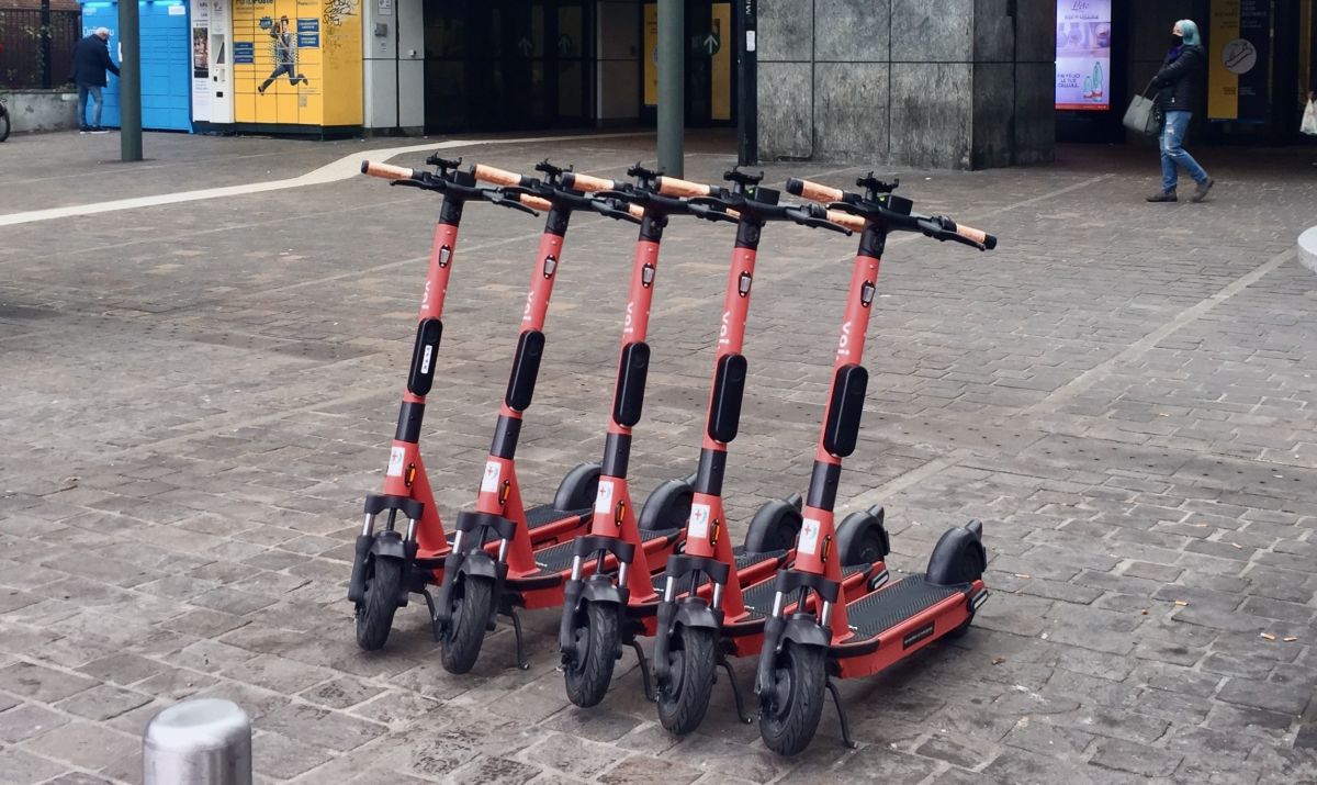 A Milano i monopattini di “Voi” gratis per gli operatori sanitari
