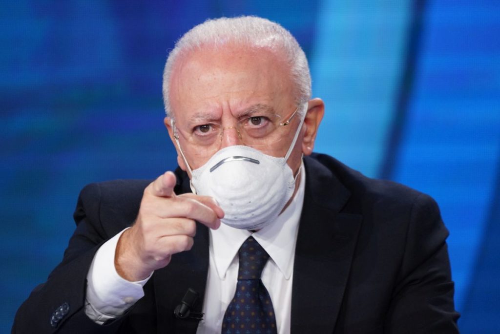 La Campania cambia colore, domenica scatta la zona rossa