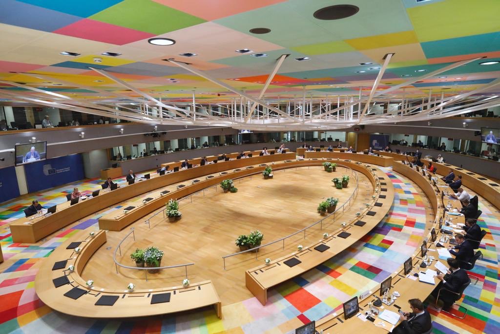 Ue, Polonia e Ungheria pongono il veto sul bilancio